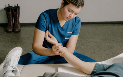 Winter Slip-and-Fall Injuries in Hamilton: When to See a Physiotherapist